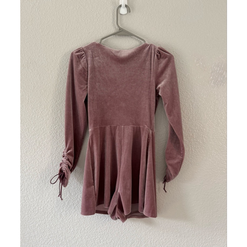 Urban Outfitters Pink Velvet Wrap Romper Soft Girl Ruched Sleeve Mini XS EUC - Picture 5 of 9